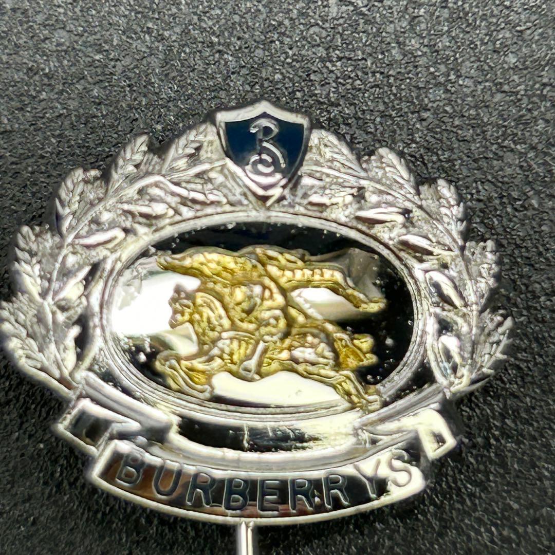 極美品　バーバリー　シルバーにゴールドホースロゴ　ラペルピン　ピンブローチ