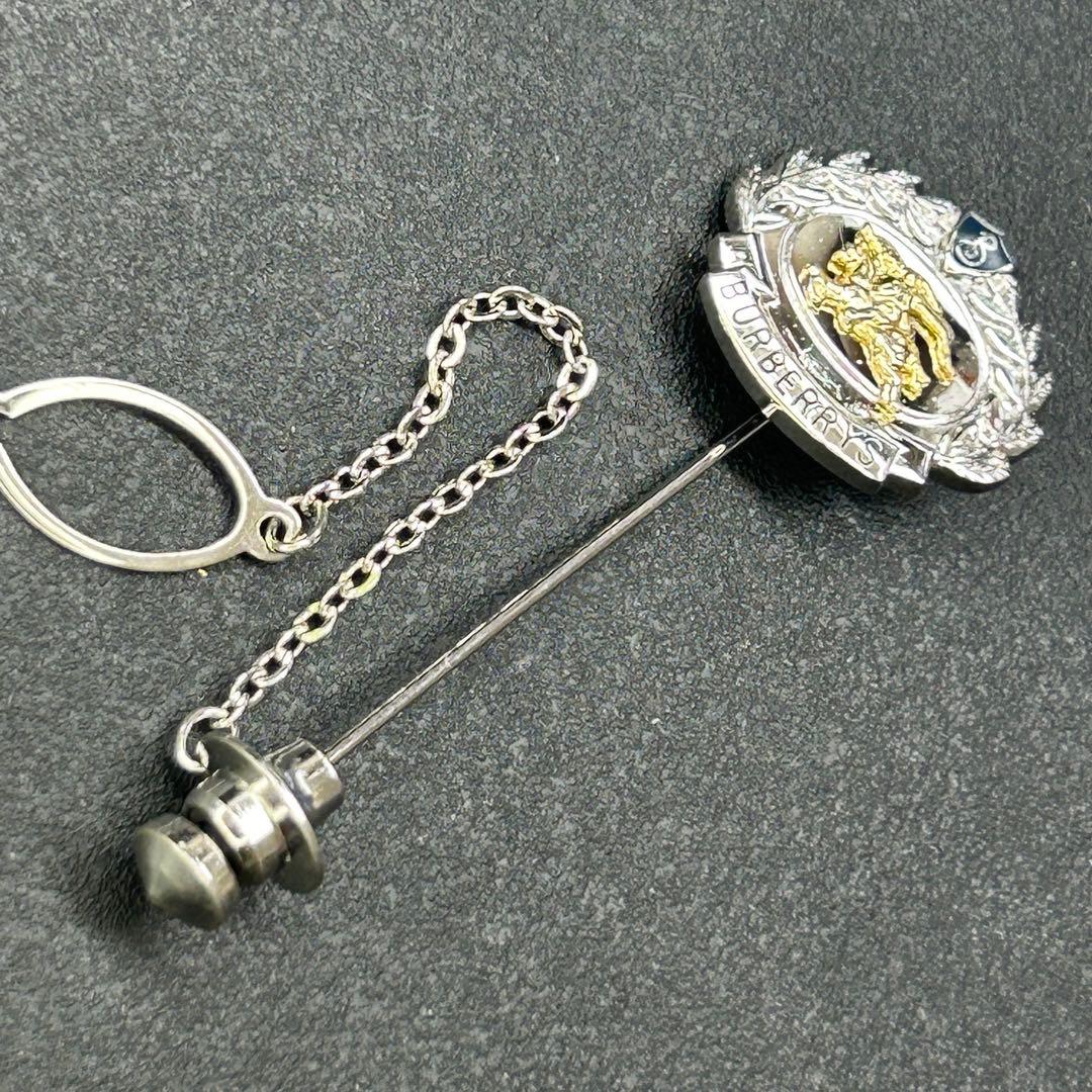 極美品　バーバリー　シルバーにゴールドホースロゴ　ラペルピン　ピンブローチ
