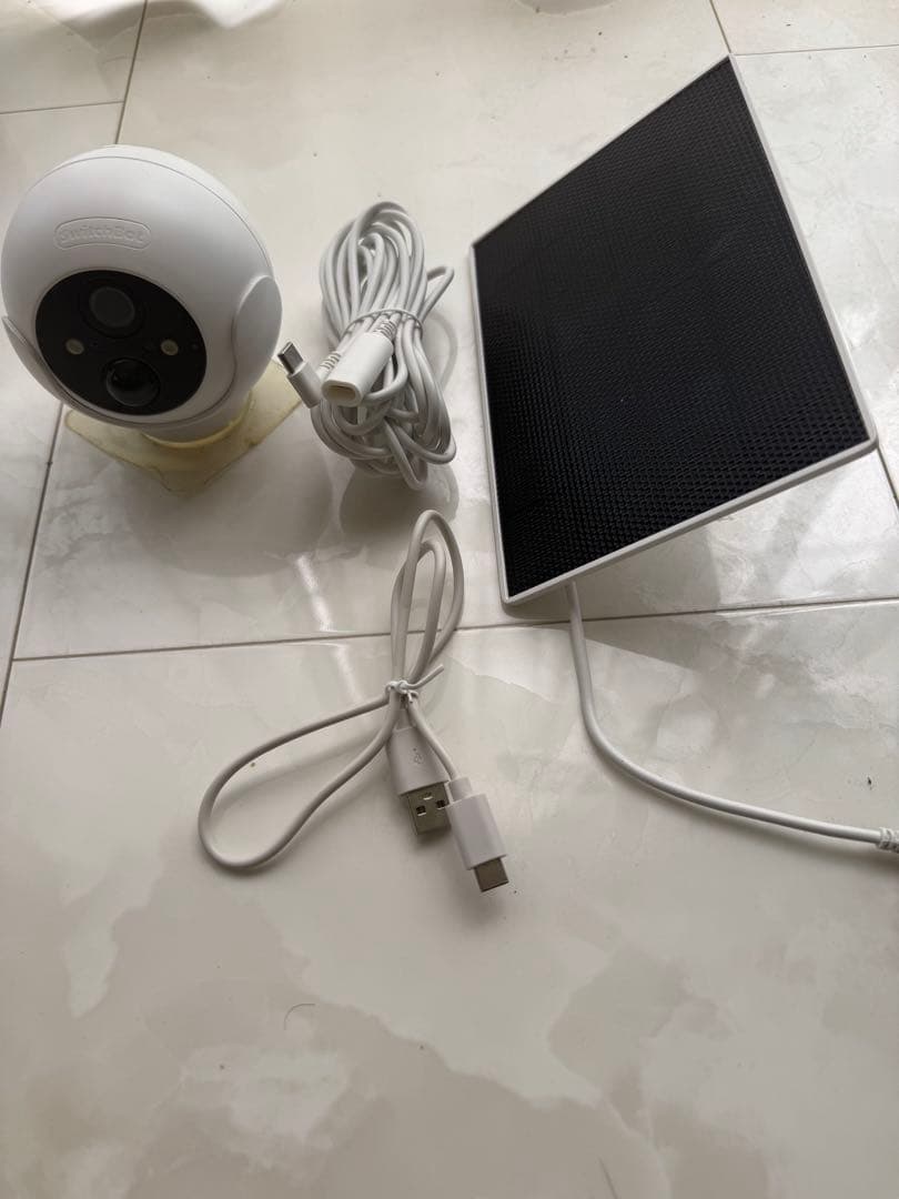 【美品】Switchbot 屋外カメラ　ソーラーパネルセット