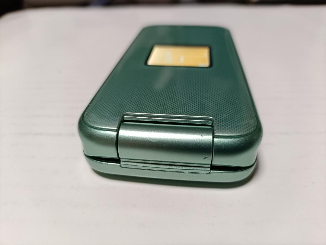 ☆docomo らくらくホン F-02J ミントグリーン