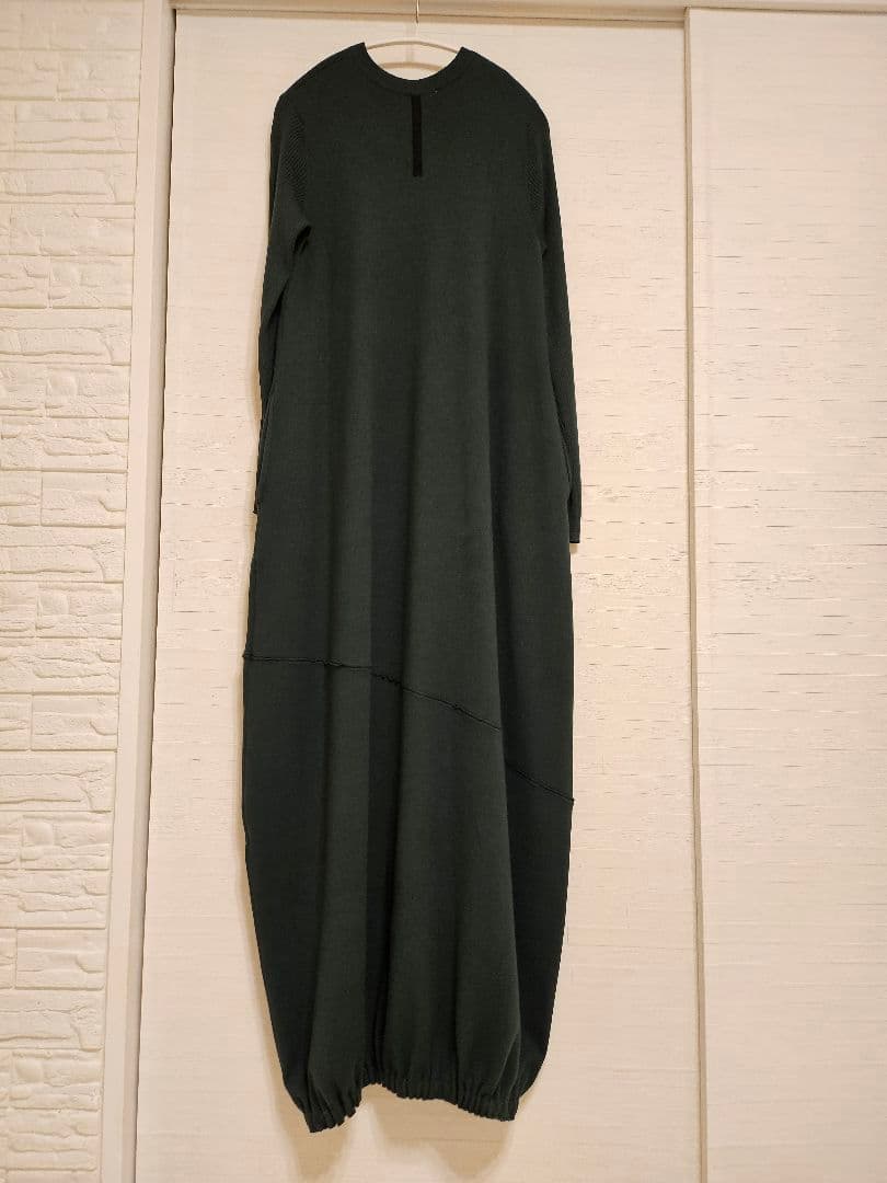 UN3D.　コクーンニットワンピース