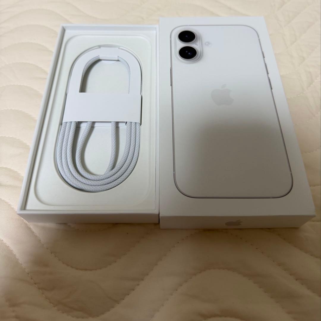 Apple iPhone 16 ホワイト 256GB