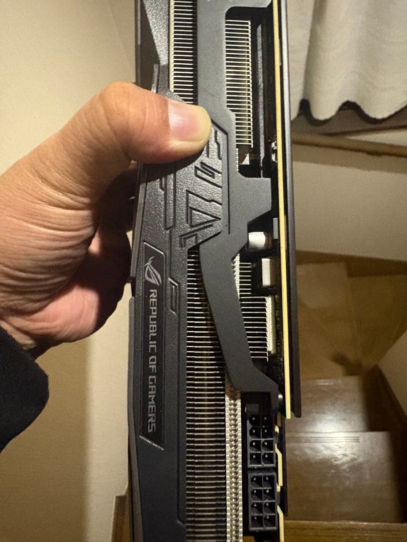 ASUS ROG STRIX グラフィックボード　2080Ti