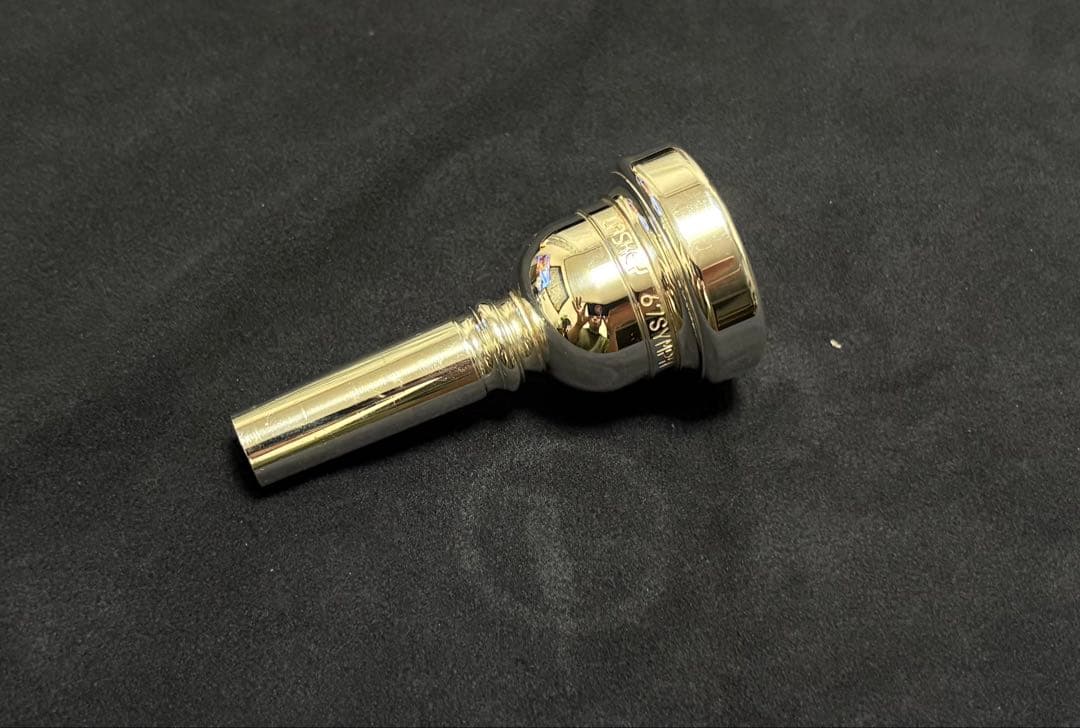 ラスキー　Lesley Alessi 67SY