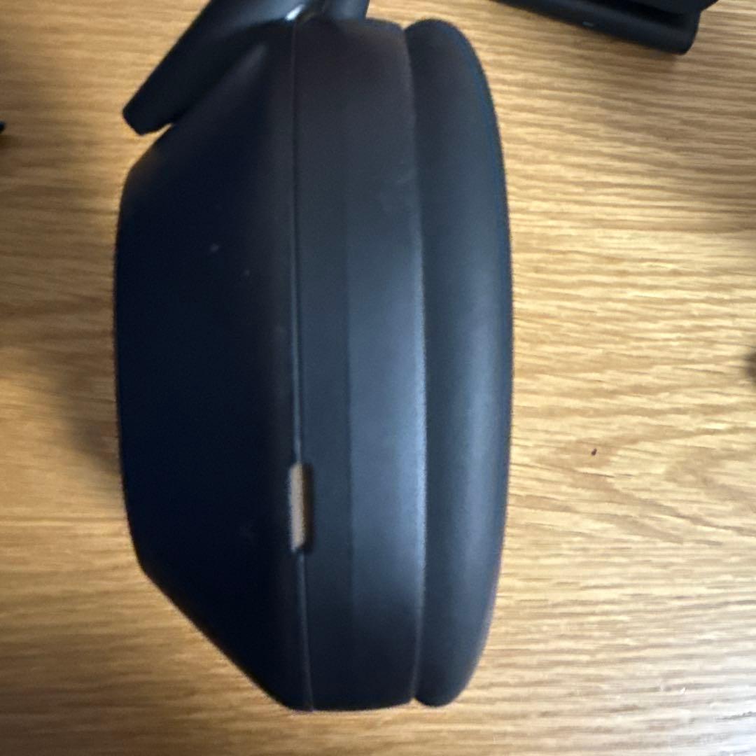 ブラック ワイヤレスヘッドホン オーバーイヤー