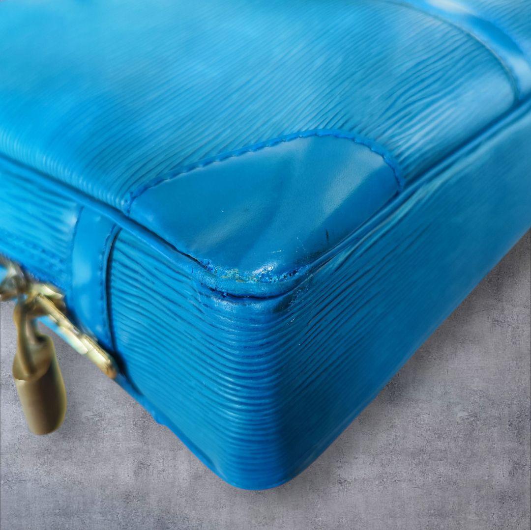 LOUIS VUITTONエピ ヴォワヤージュビジネスバッグ トレドブルー正規品