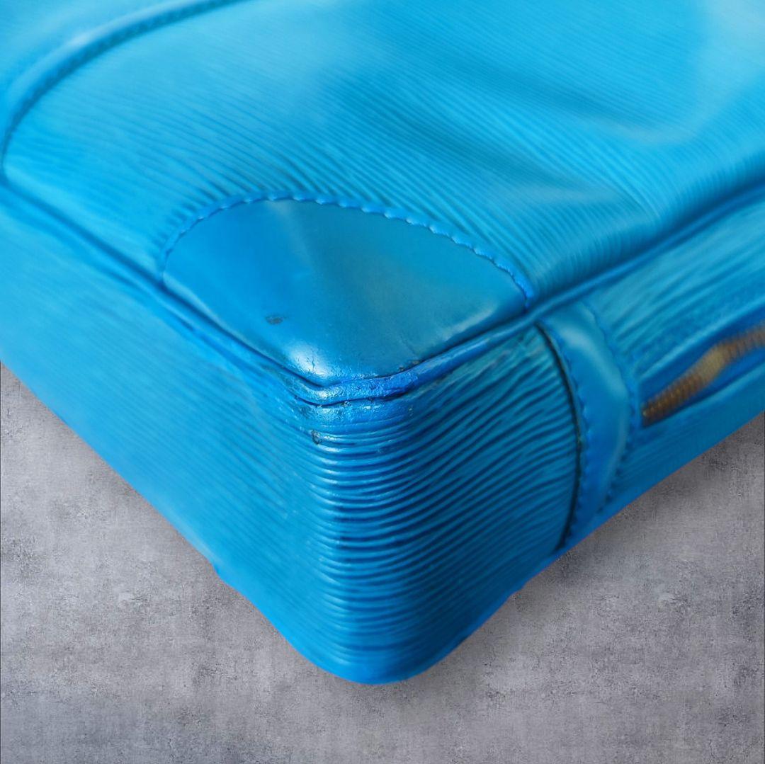 LOUIS VUITTONエピ ヴォワヤージュビジネスバッグ トレドブルー正規品