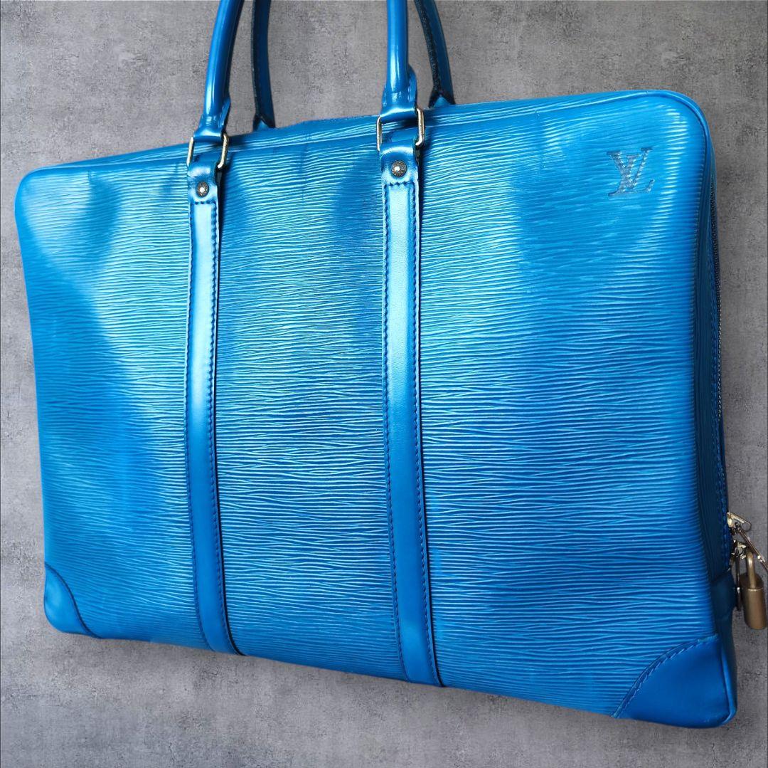 LOUIS VUITTONエピ ヴォワヤージュビジネスバッグ トレドブルー正規品