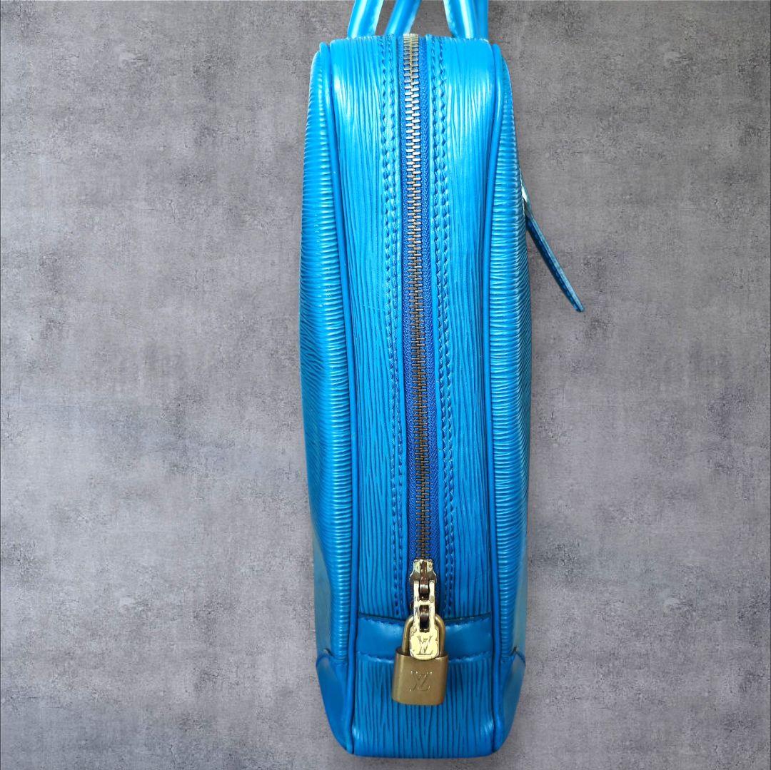 LOUIS VUITTONエピ ヴォワヤージュビジネスバッグ トレドブルー正規品