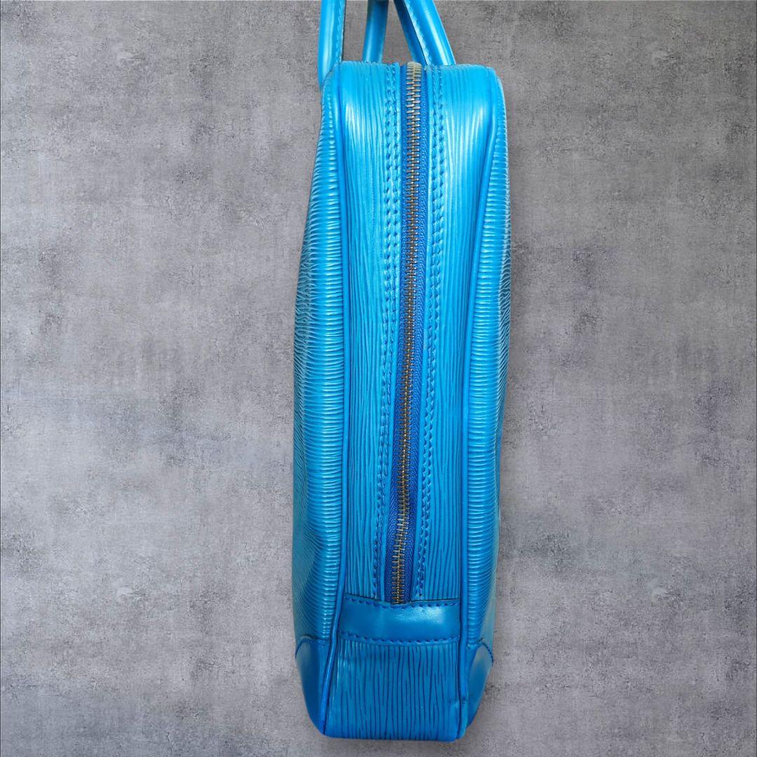 LOUIS VUITTONエピ ヴォワヤージュビジネスバッグ トレドブルー正規品