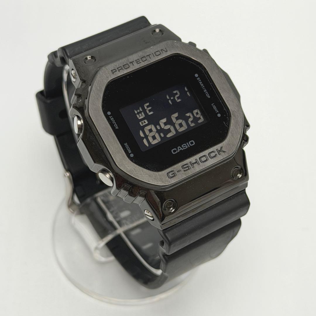 CASIO G-SHOCK GM-5600B ブラック　腕時計　Gショック　黒