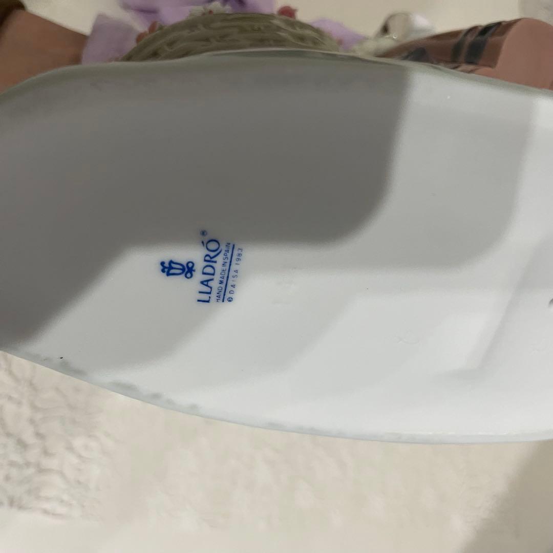 さら様　リヤドロ　LLADRO 花屋の姉妹シリーズ［花集め] [花車を押す少女]