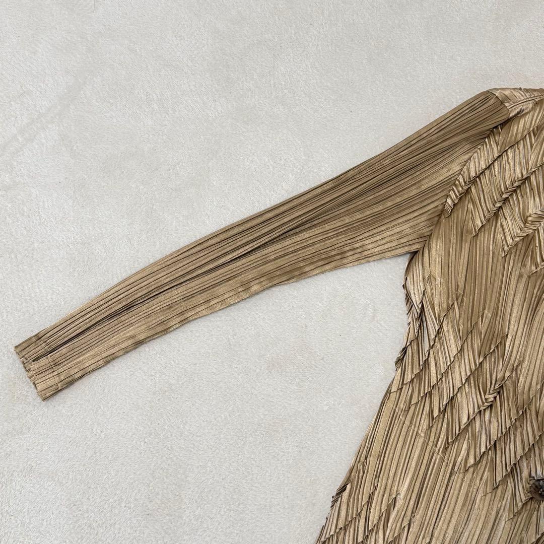 極美品✨ISSEY MIYAKE 変形　立体　プリーツ　ジャケット　ゴールド
