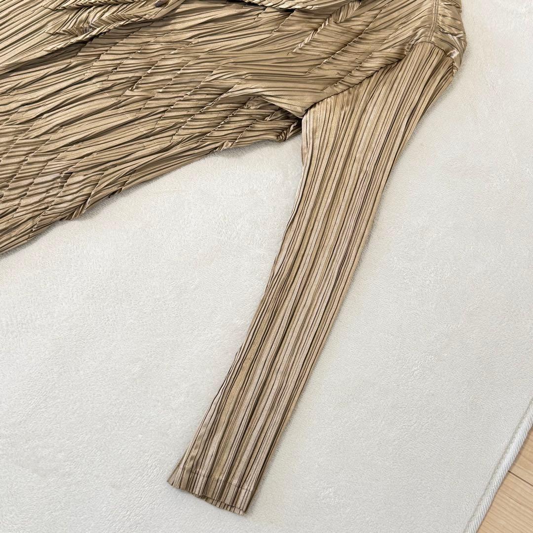 極美品✨ISSEY MIYAKE 変形　立体　プリーツ　ジャケット　ゴールド