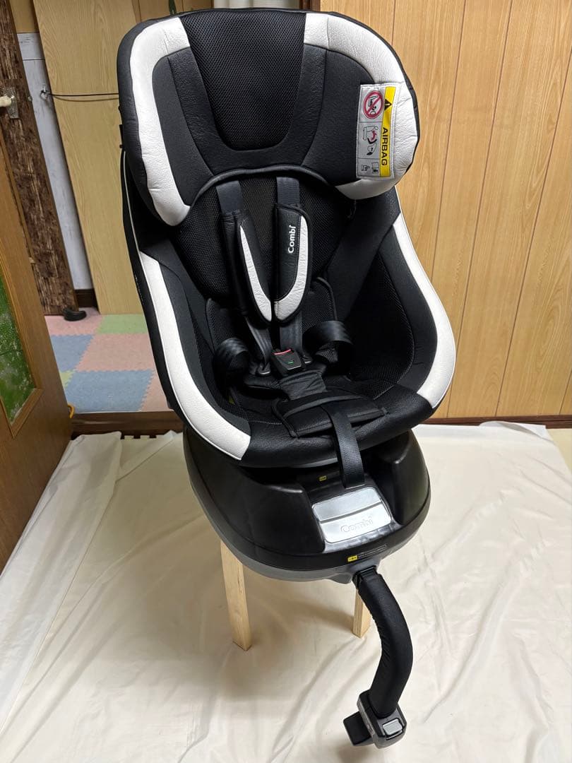 コンビ ネルーム エッグショック NF-600 チャイルドシート 新生児 清掃済