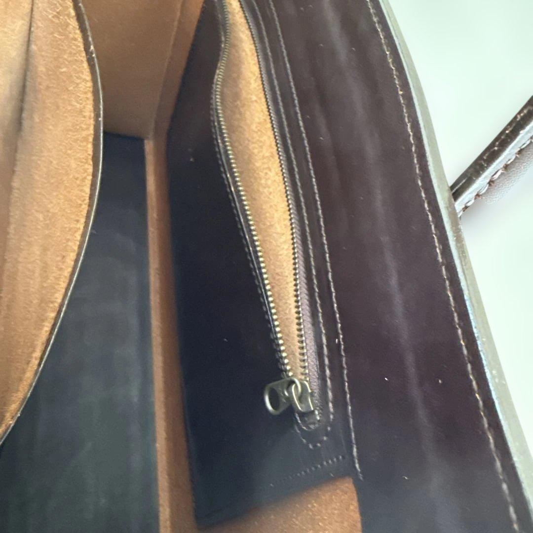 亀屋革具店　大きなトートバッグ肩掛けタイプ　ダークブラウン　（横幅40）