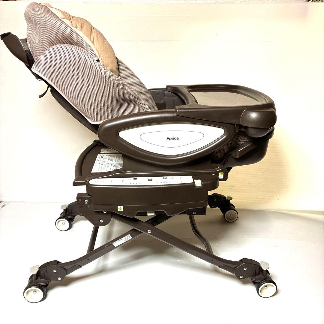 ユラリズム　オートスイング　Aprica