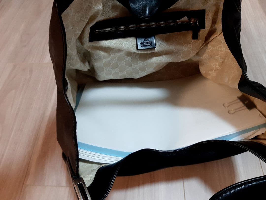 【未使用 カバー袋付】GUCCI グッチ ブラックレザー ハンドバッグ 黒革