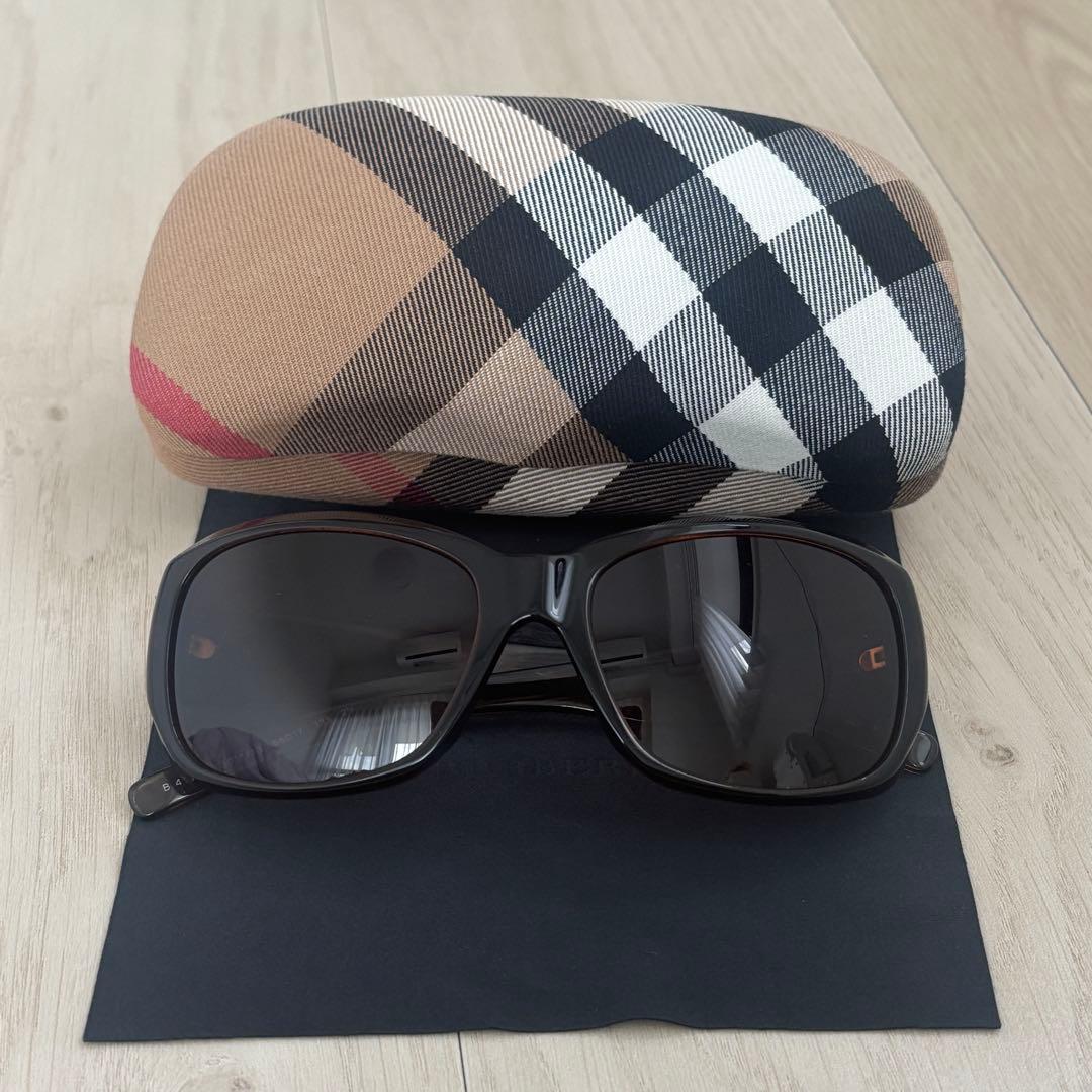 9*6様 Burberry ブラウン サングラス ケース付き
