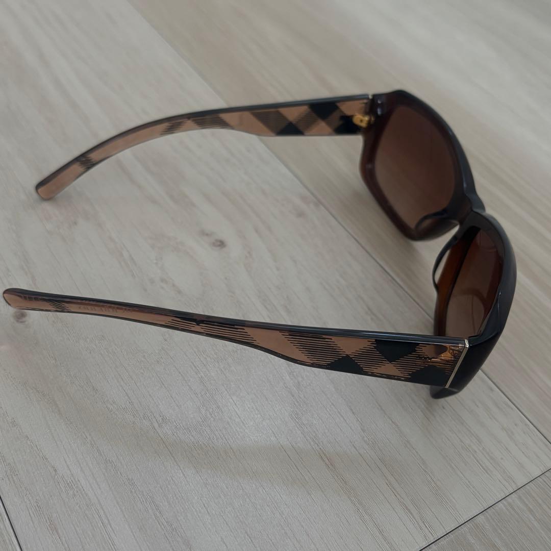 9*6様 Burberry ブラウン サングラス ケース付き