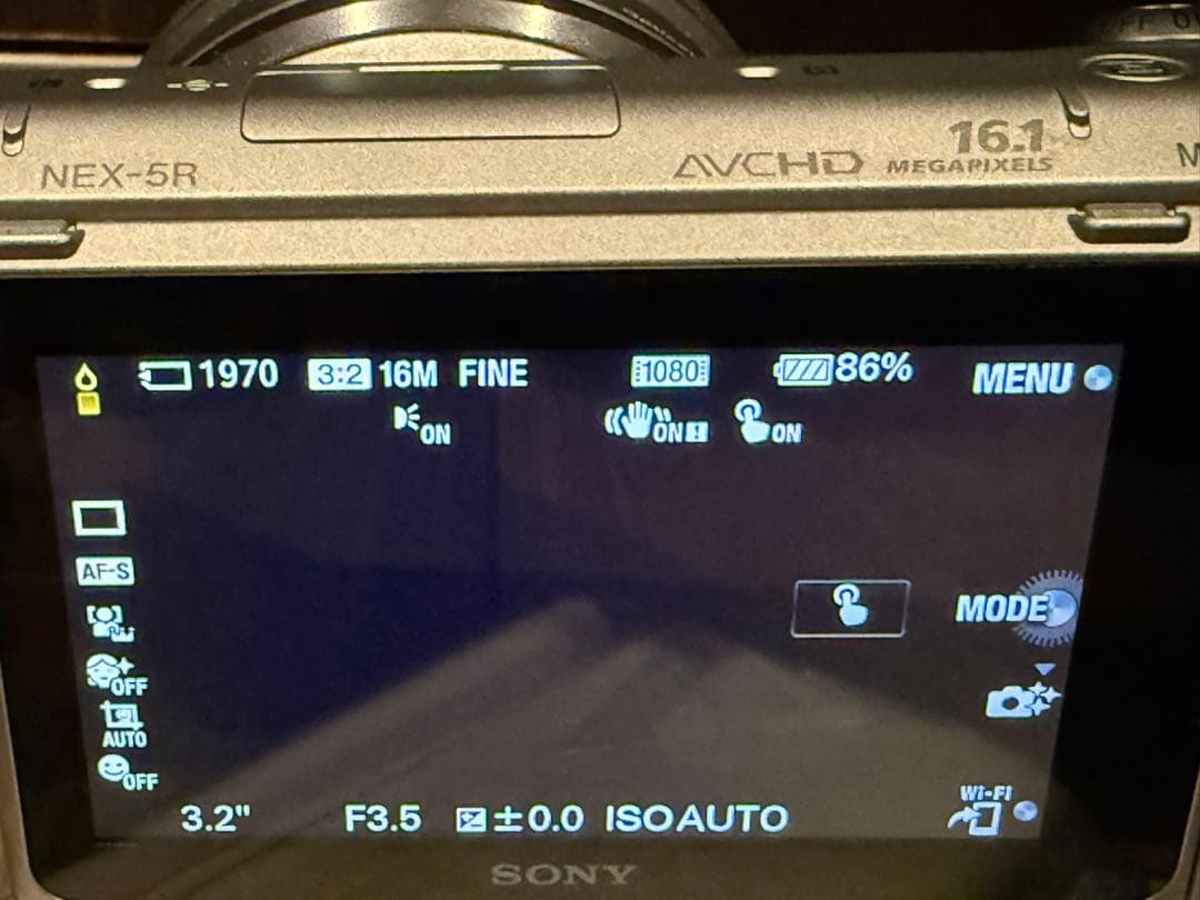 SONY α NEX-5Rミラーレスカメラ レンズ2本付き