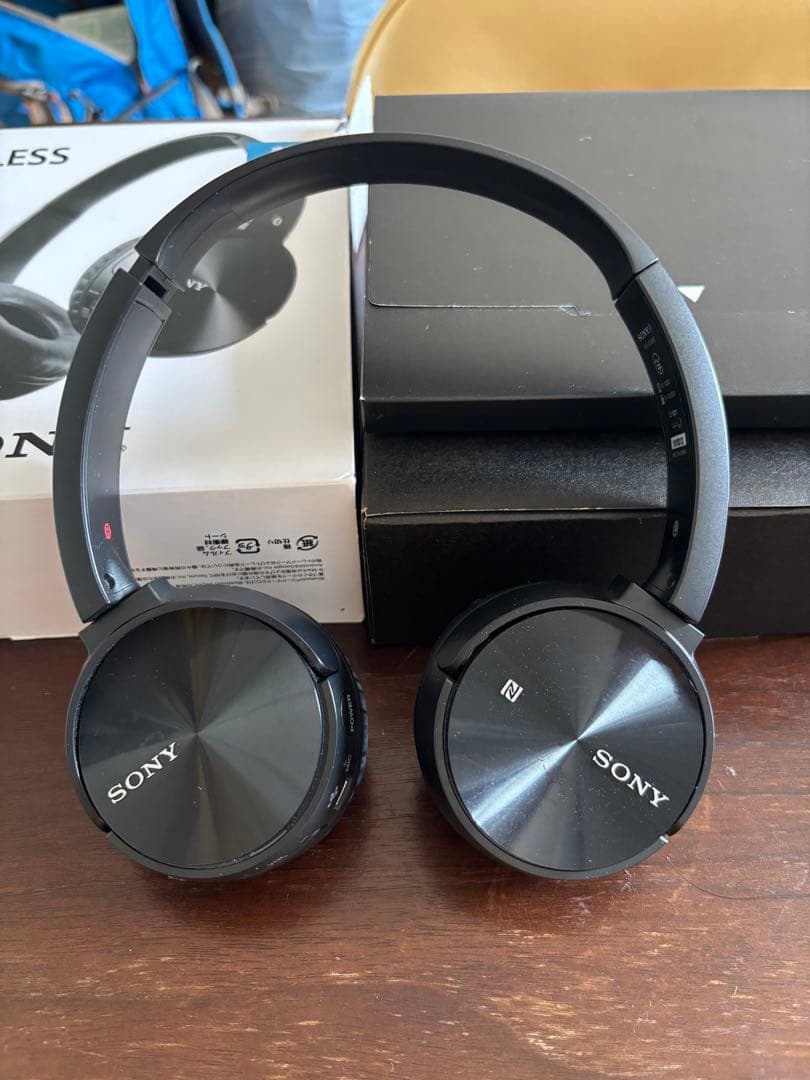 SONY ワイヤレスヘッドホン MDR-ZX330BT 箱付き