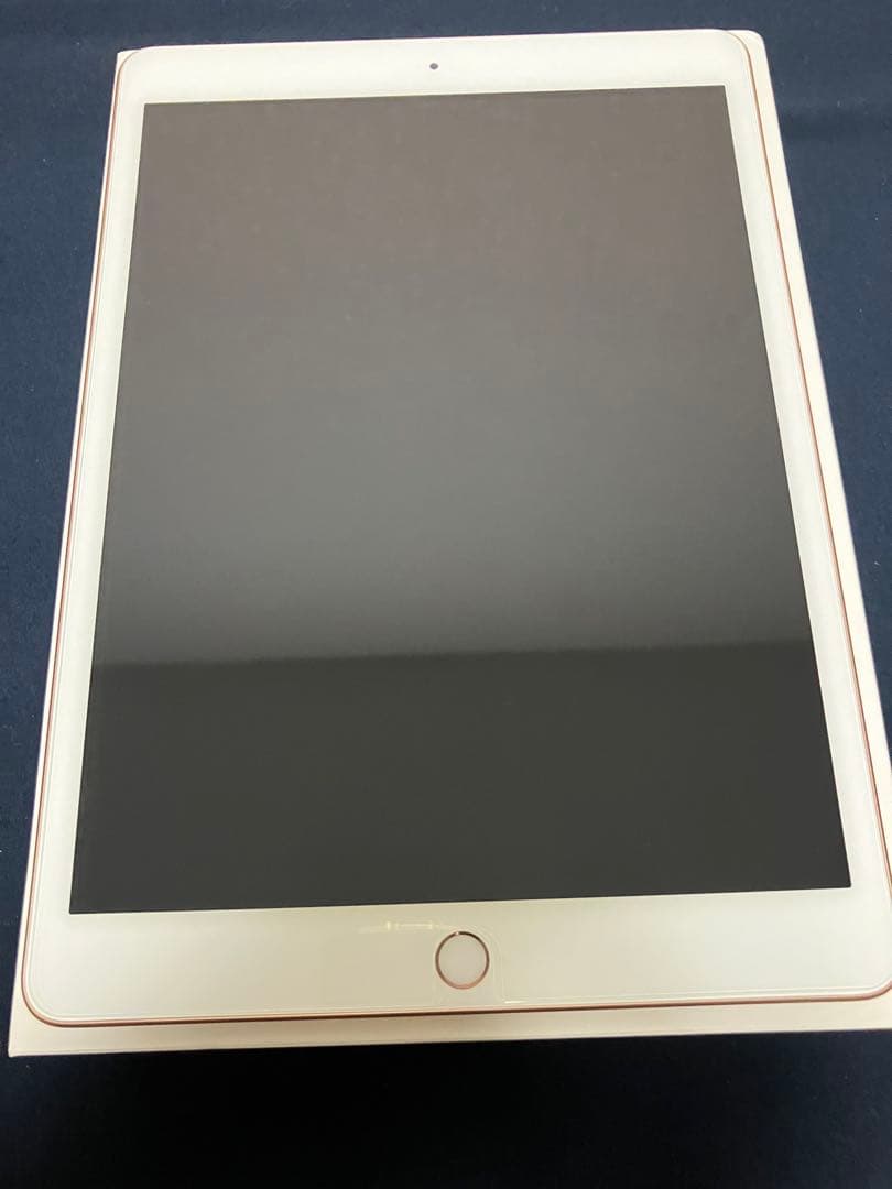 新品同様　iPad 第7世代　128GB ゴールド iPad 本体　付属品あり
