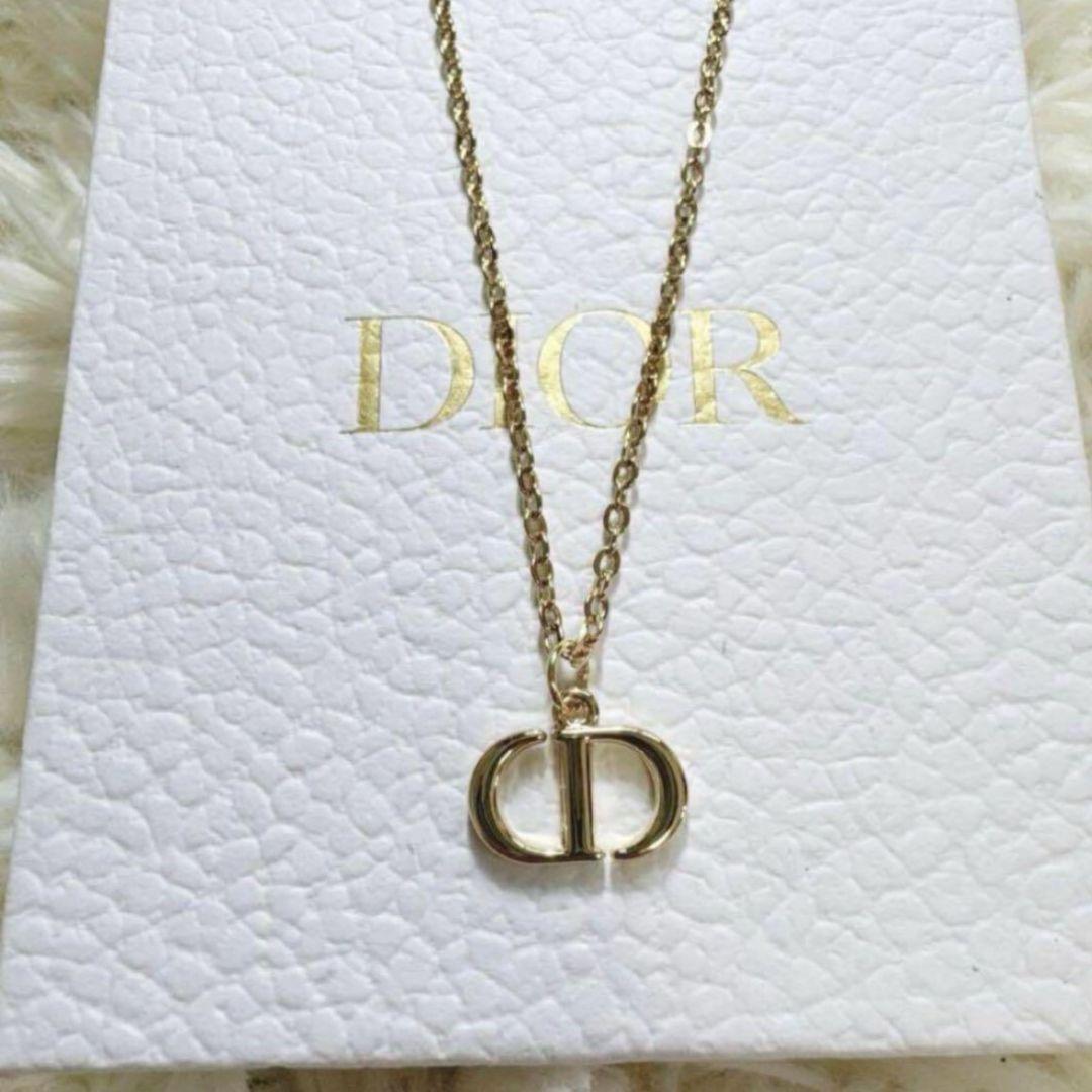 【新品】Christian Dior ディオール チャーム&ネックレス 箱付き！