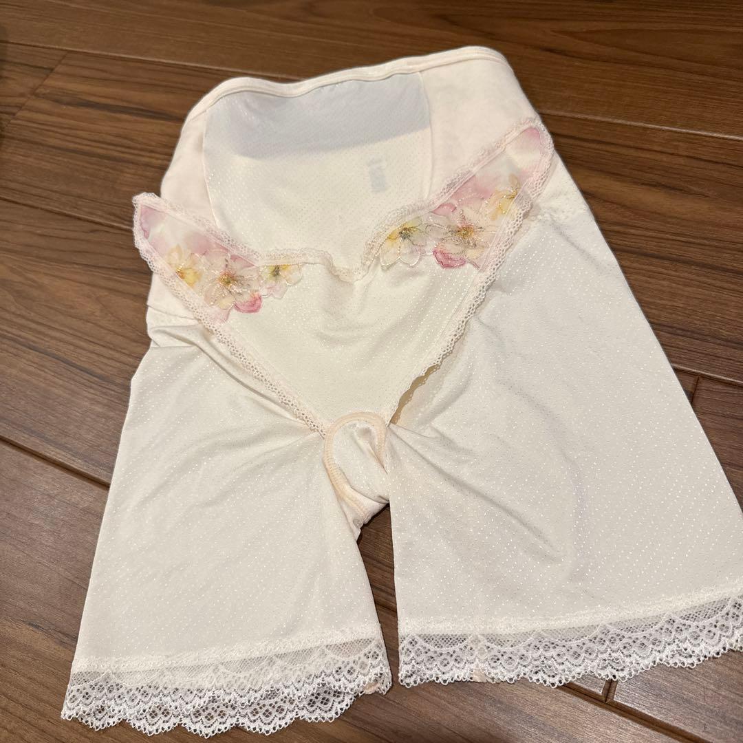 美品 マタニティ プレミアシリーズ 腹帯