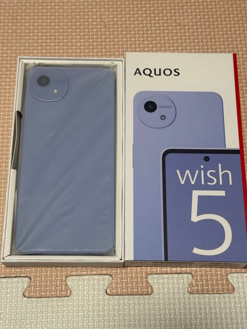 AQUOS wish 5 ブルー ミソラ　新品未使用　docomo版