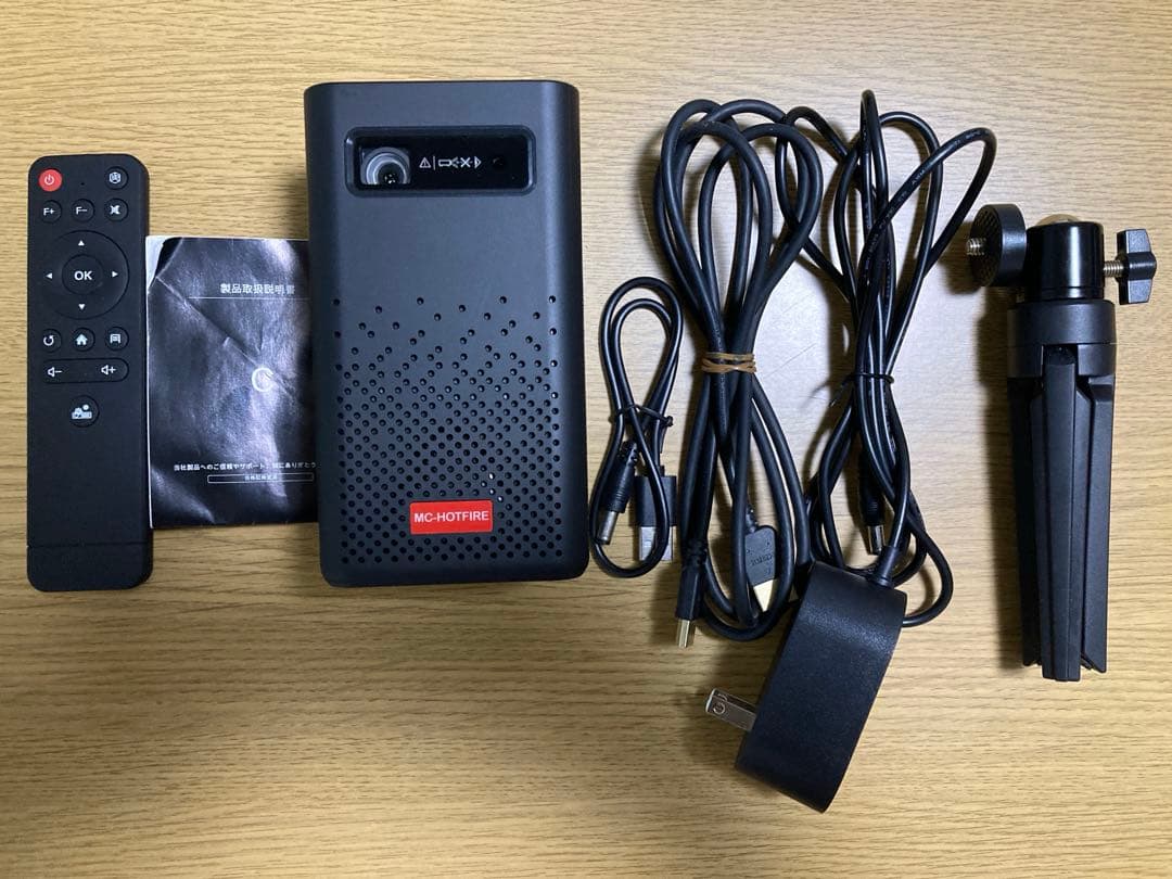 コンパクト内蔵プロジェクター 黒