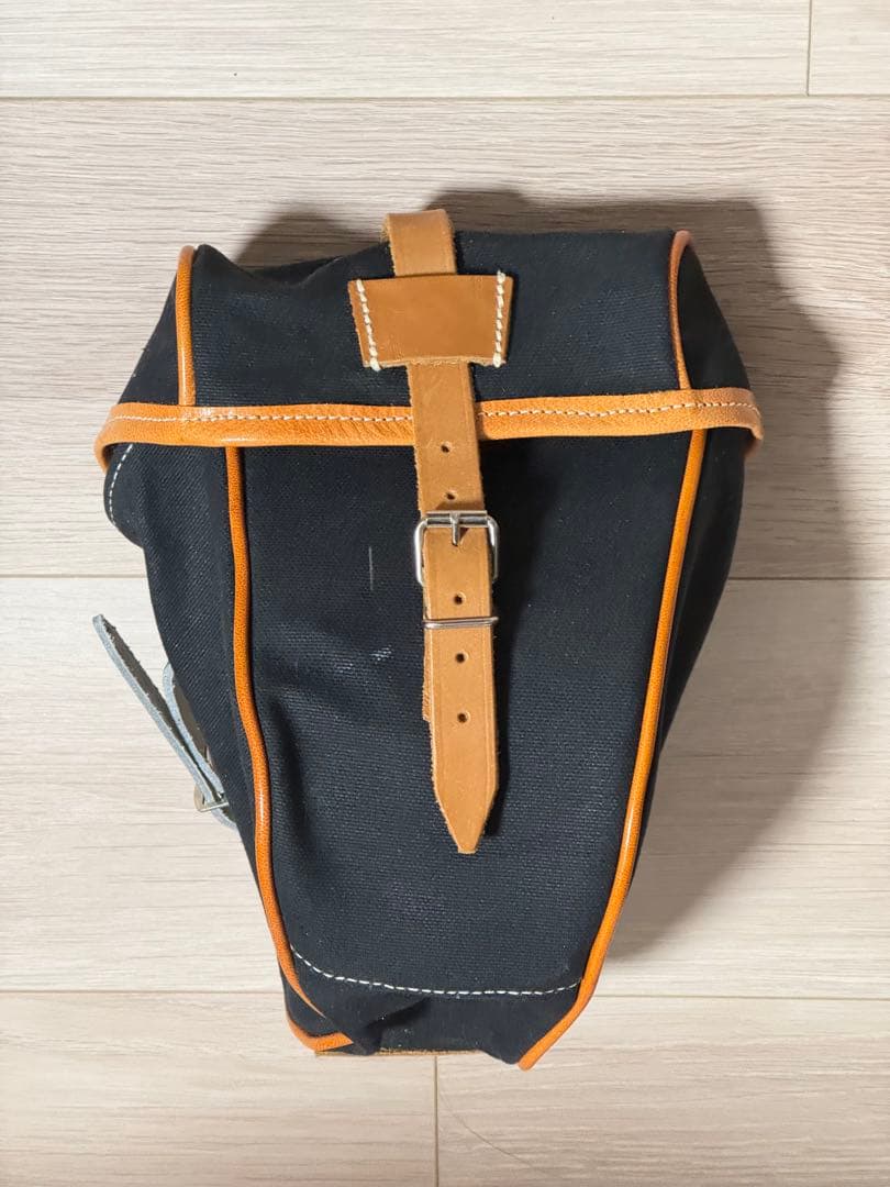 【美品】Gilles Berthoud ジルベルソー サドルバッグ ジルベルトー