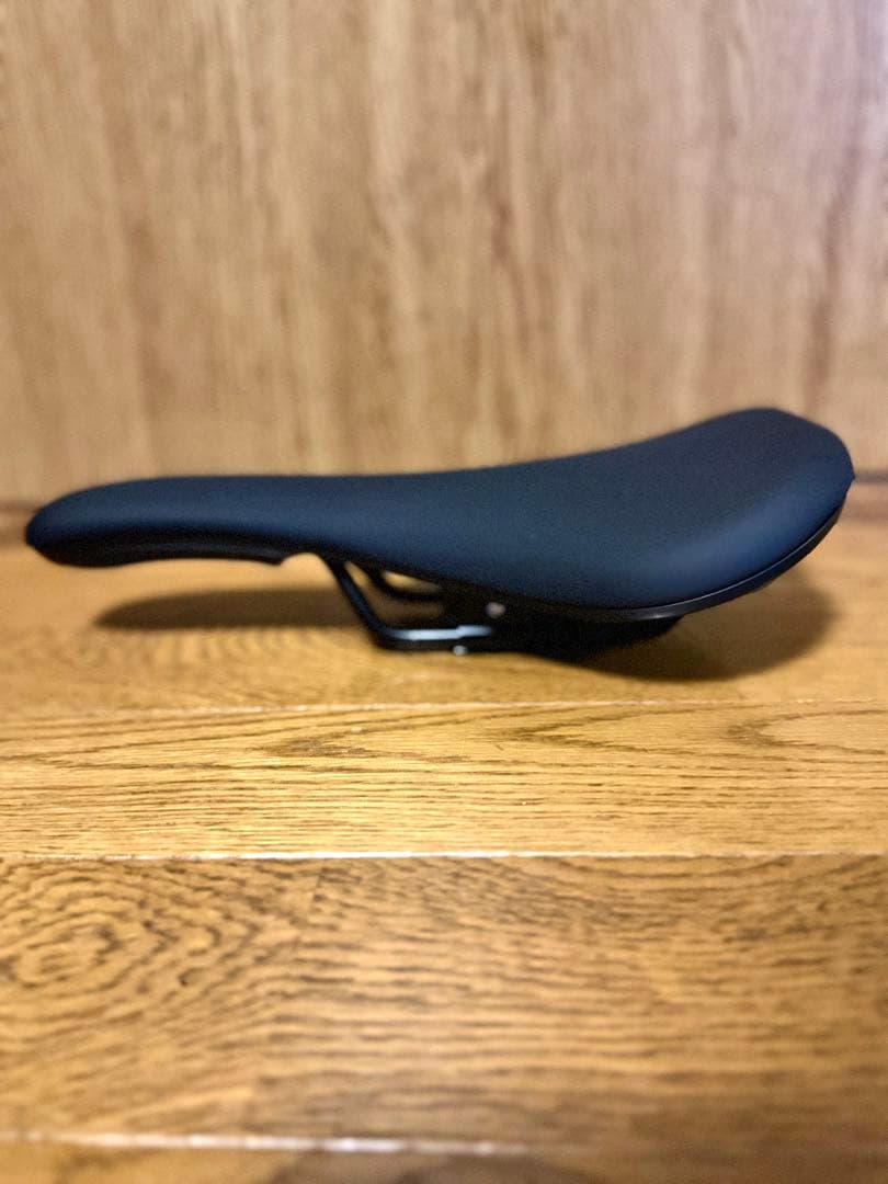 BROMPTON スーパーライトサドル　P-line純正