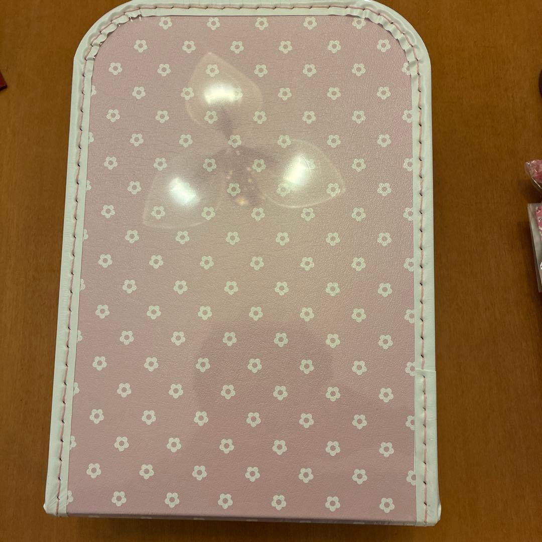 着せ替え人形ニーナの手作り服セット＆トランクケース