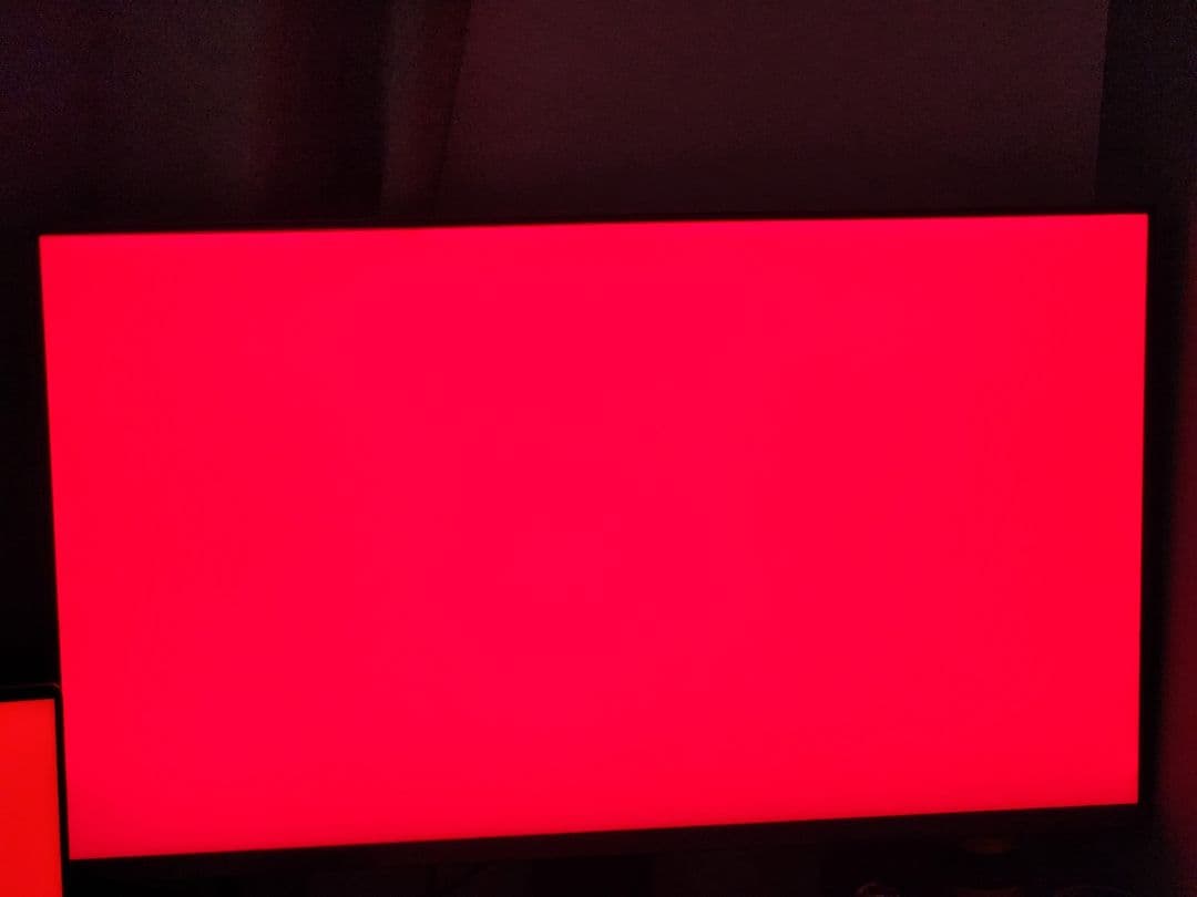 32インチ WQHD 165Hz 金属筐体 IPS 広色域 縦回転 スピーカー