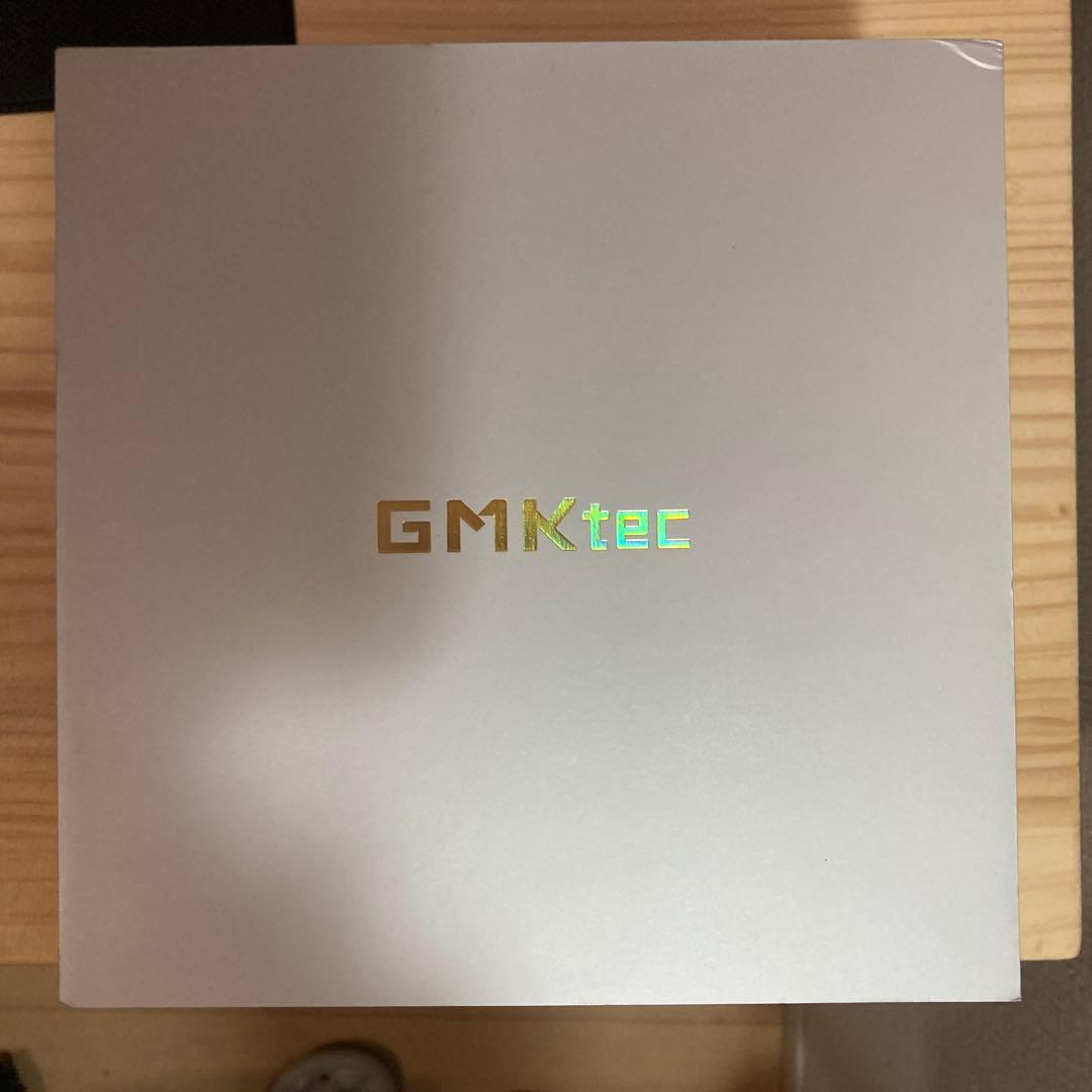 ミニPC GMKtec NucBox K8 Ryzen 7 8845HS 32GB 2TB