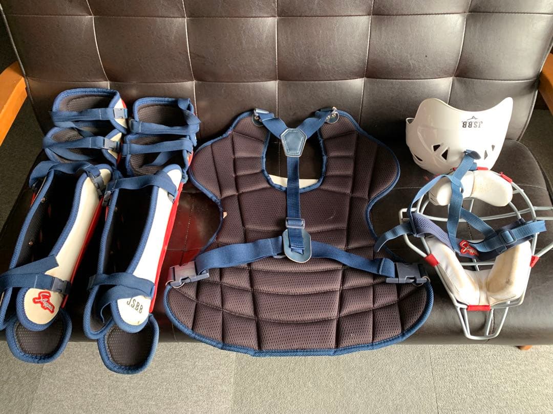 久保田スラッガーキャッチャー用防具セット(旧モデル)＆ヘルメットの4点セット