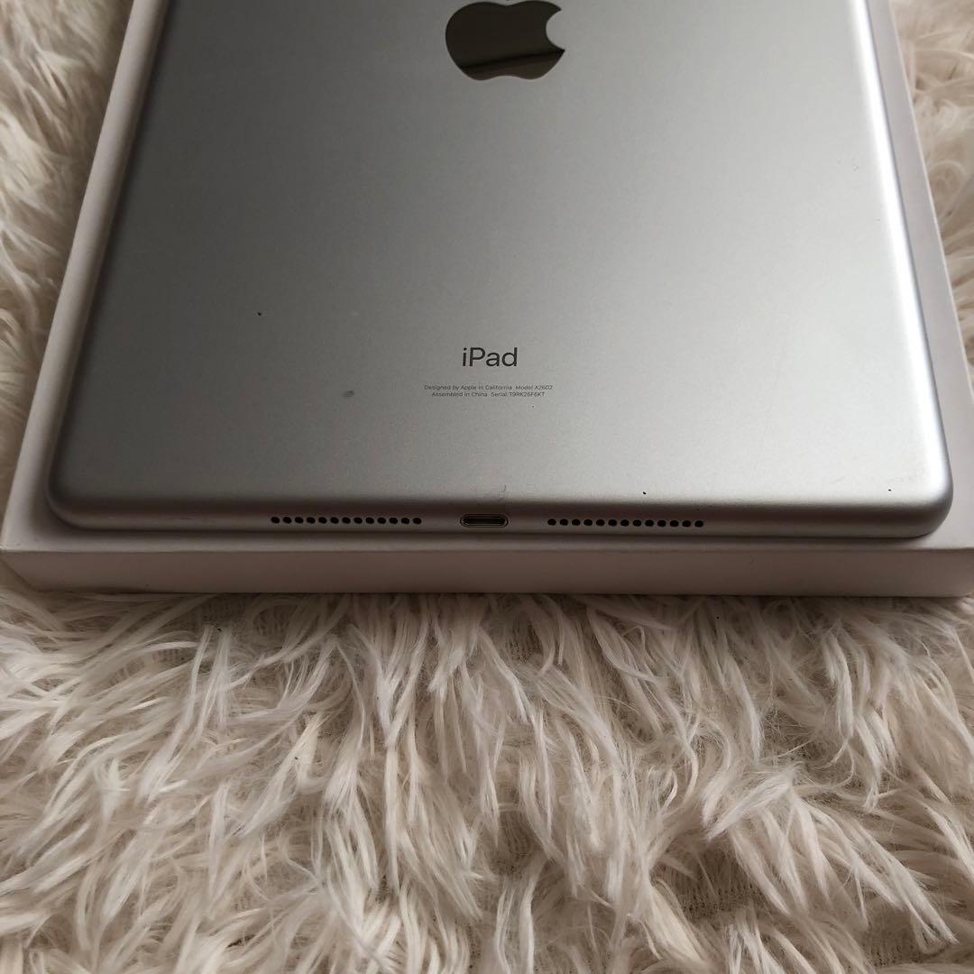 【完動品】iPad 第9世代 256GB 【すぐ発送】