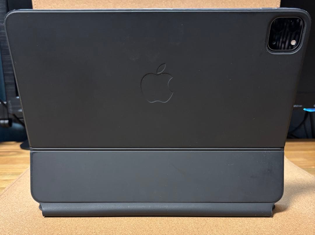 iPad Pro (第4世代) +Apple Pencil +マジックキーボード