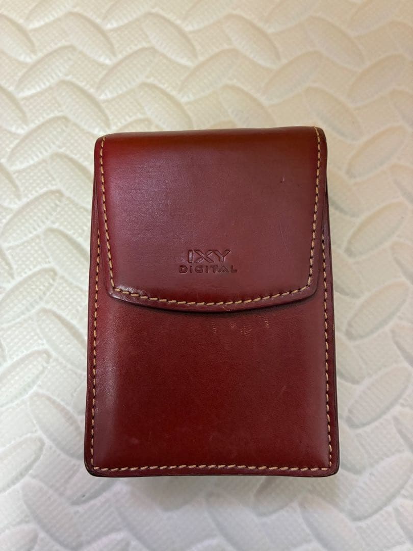 美品純正ケース付き　canon&キャノン　ixy910is デジタルカメラ