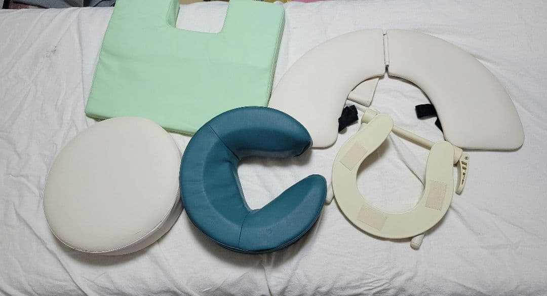 お値下げ中!　フォンタナ　ベッド　マッサージ　エステ　折り畳み