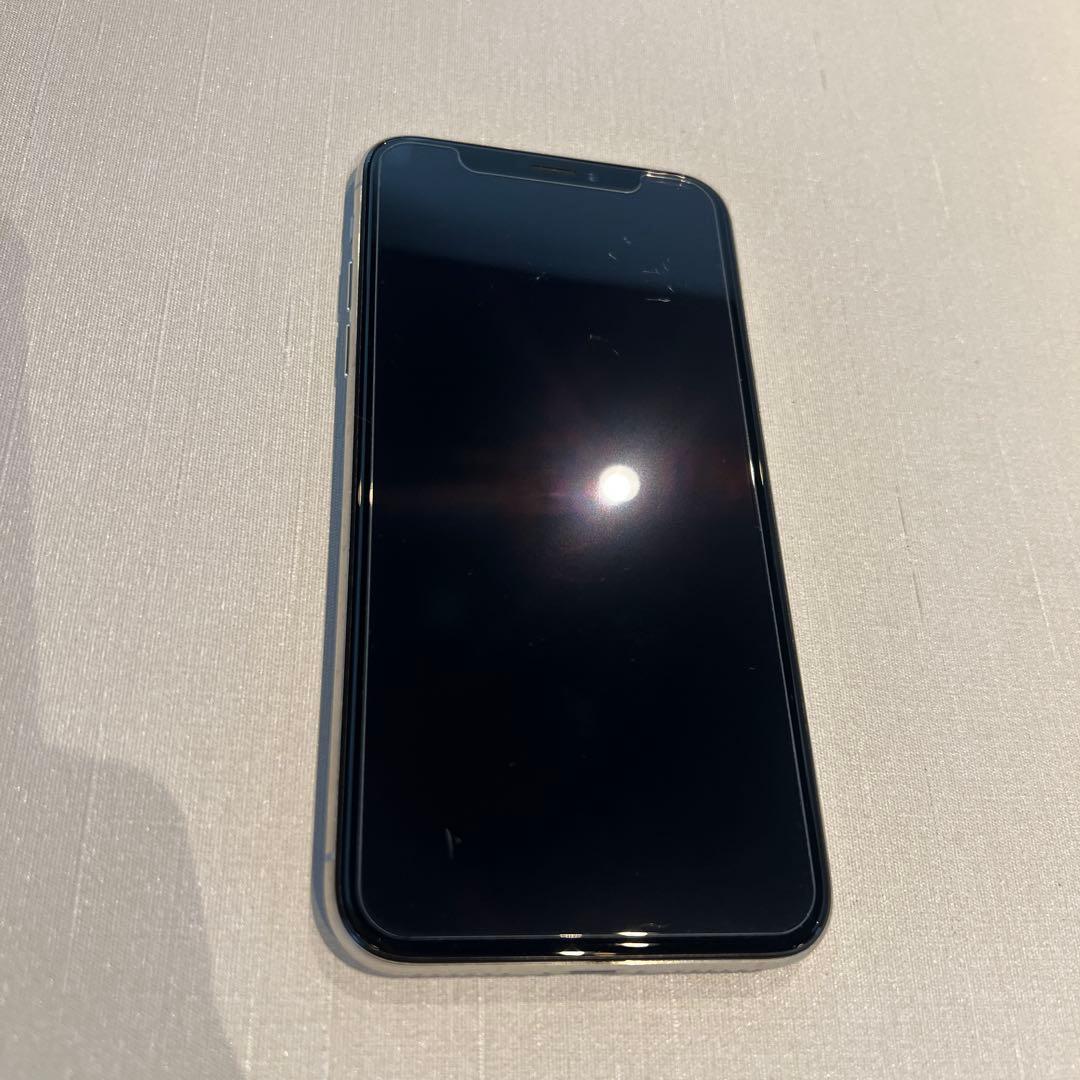 Apple iPhone X シルバー　本体　SIMロックなし　64GB