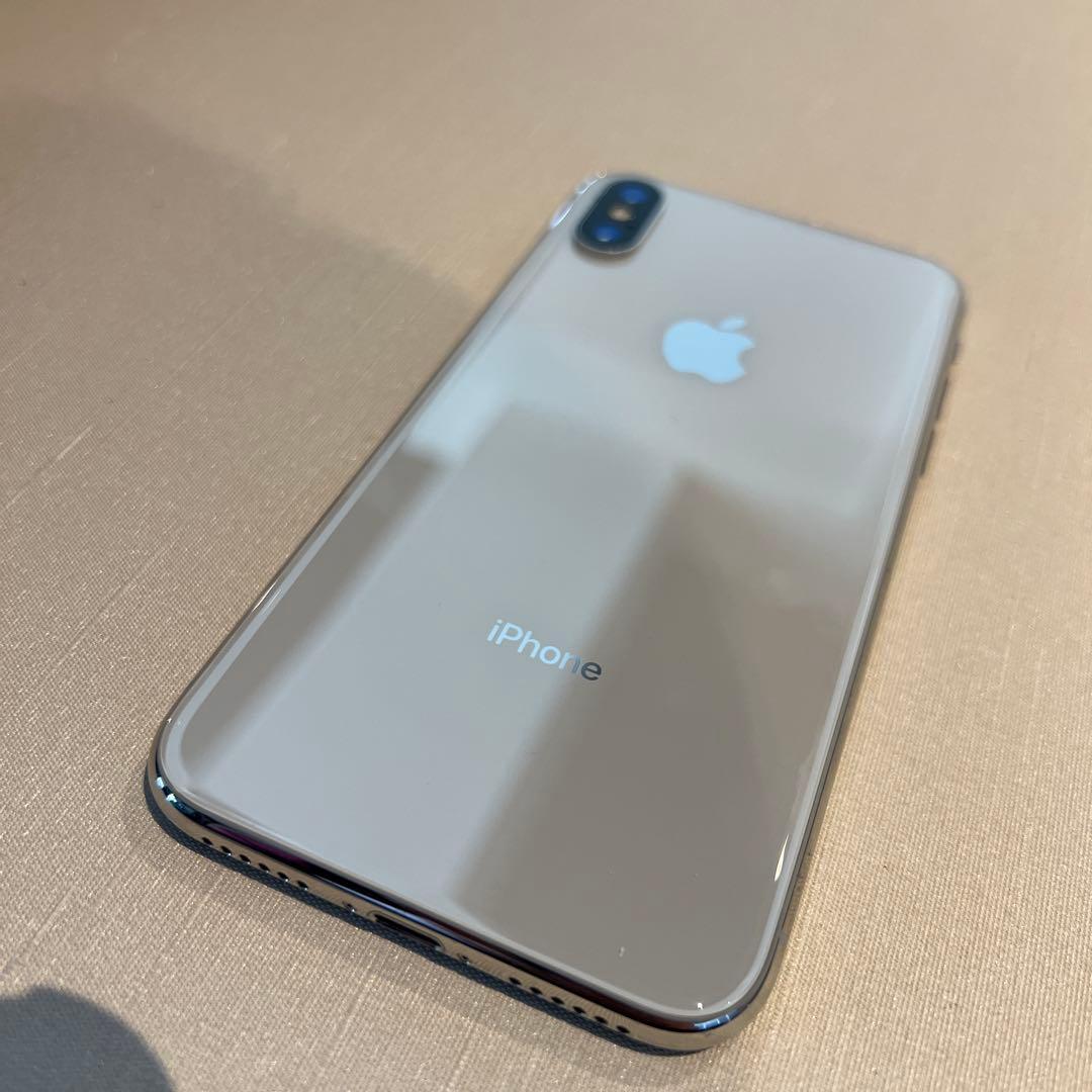 Apple iPhone X シルバー　本体　SIMロックなし　64GB