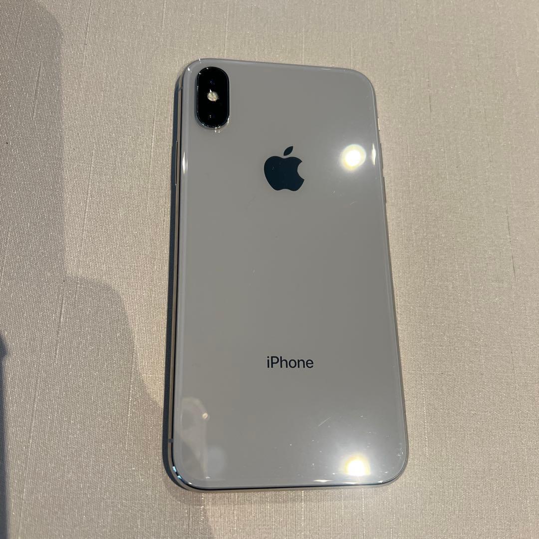 Apple iPhone X シルバー　本体　SIMロックなし　64GB