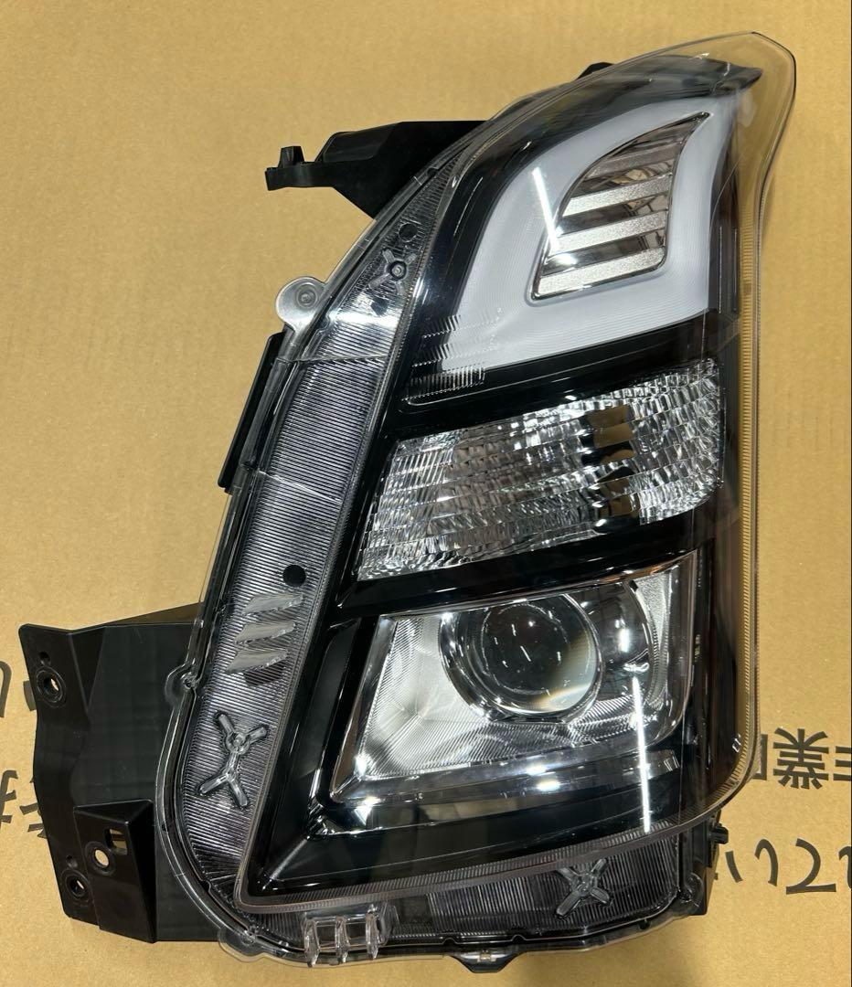 ワゴンR スティングレー　左ヘッドライト