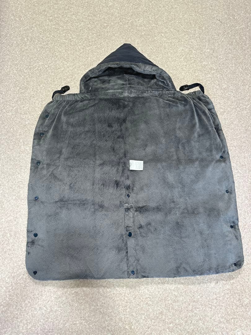 ミキハウス　防寒できる！５ＷＡＹダウンキャリーケープ