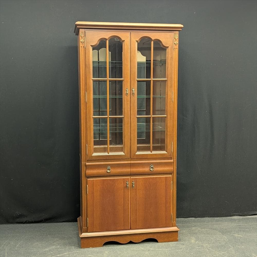 リンホーリン　照明付き　飾り棚　キャビネット　キュリオケース　コレクションケース