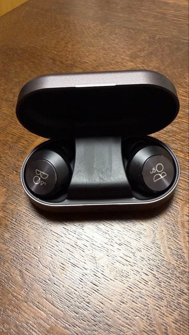 Bang & Olufsen 「Beoplay EQ」　ワイヤレスイヤホン