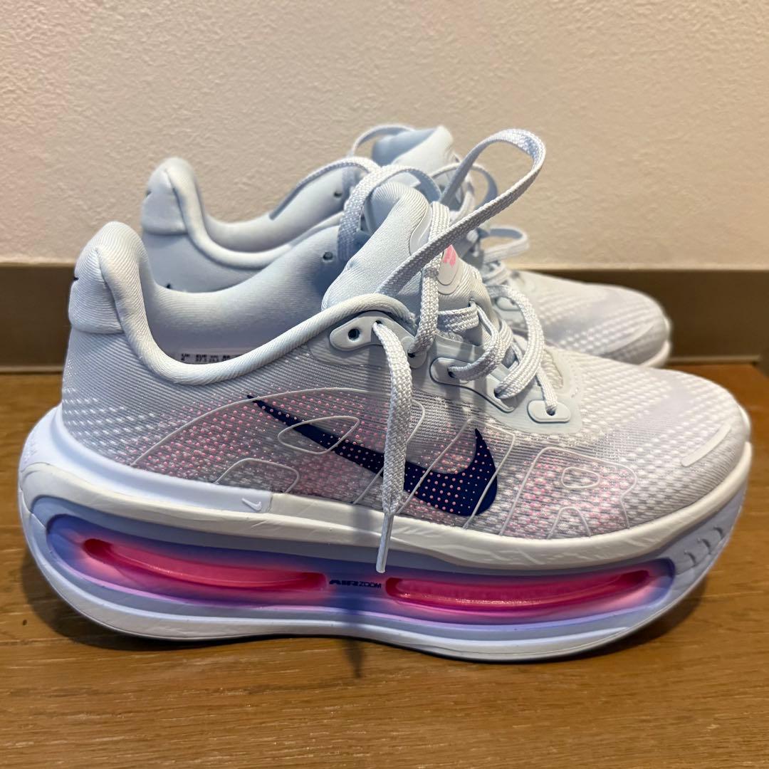 Nike ボメロプレミアム 23.5 完売色！