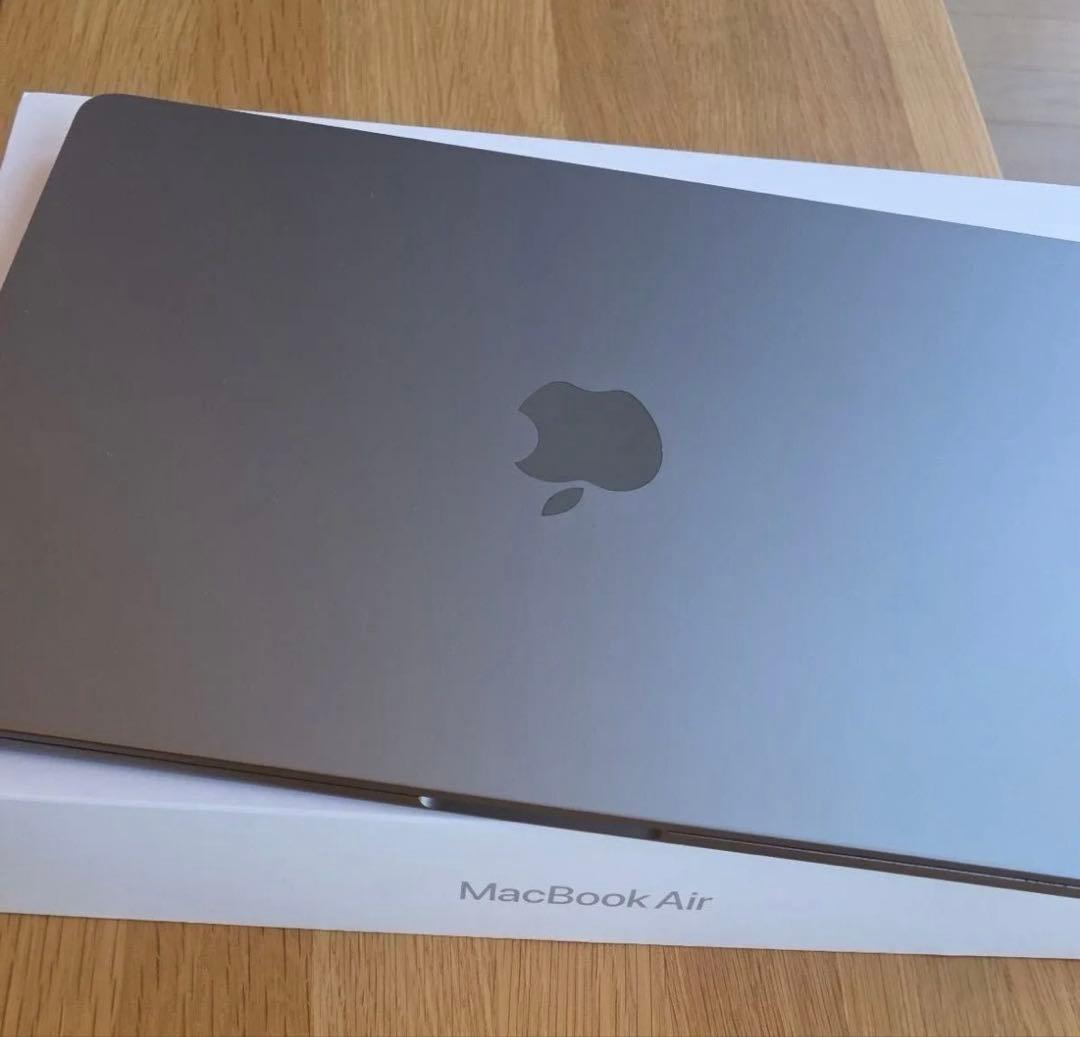 MacBook本体 macbook air m2 16bg 512gb